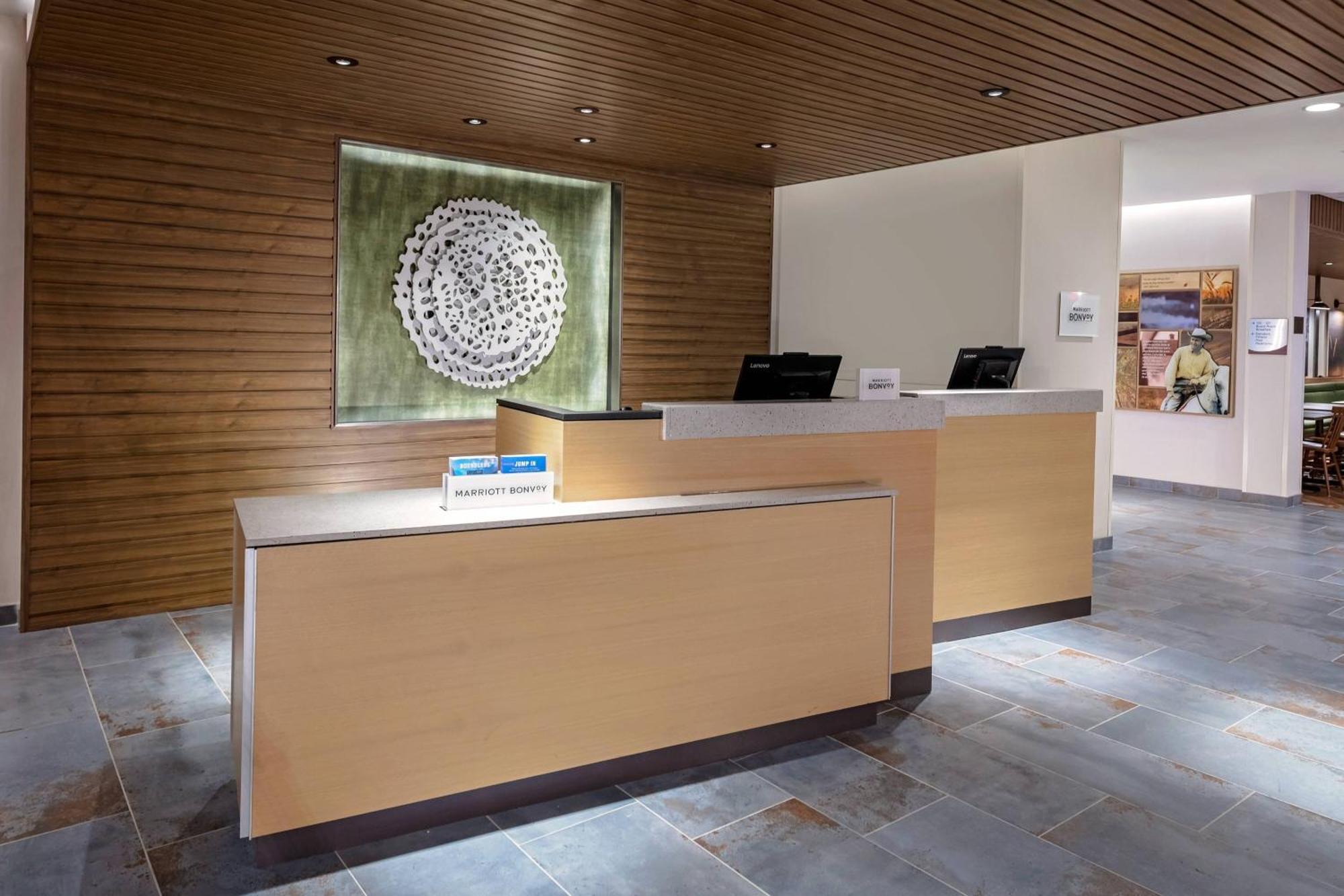 Hotel Fairfield By Marriott Port Clinton Waterfront Exterior foto