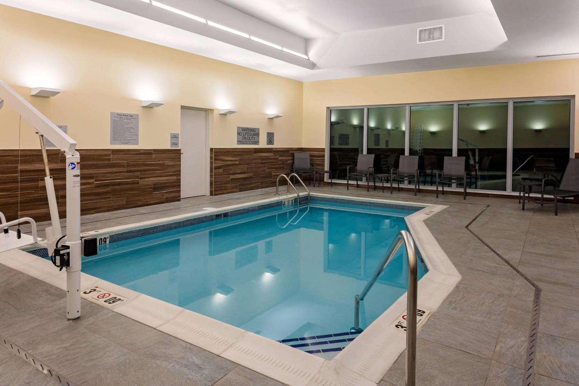 Hotel Fairfield By Marriott Port Clinton Waterfront Exterior foto