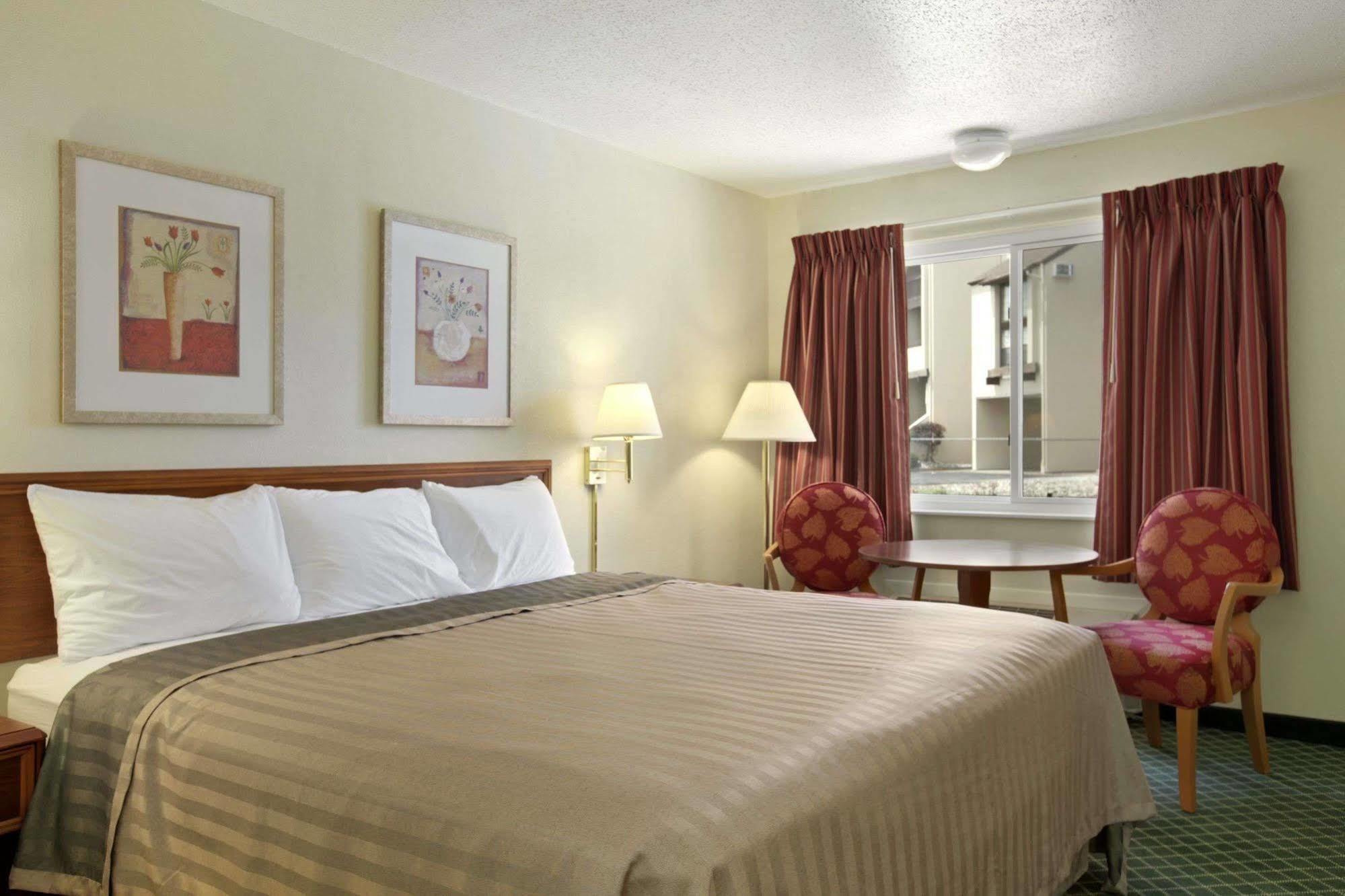 Hotel Fairfield By Marriott Port Clinton Waterfront Exterior foto